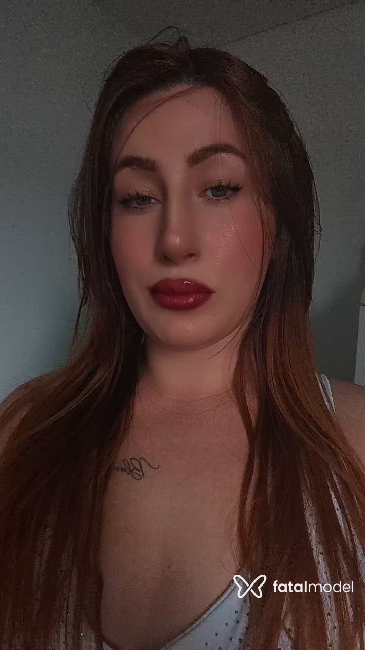 Acompanhante mulher ruiva (o) de olhos azuis - Melissa