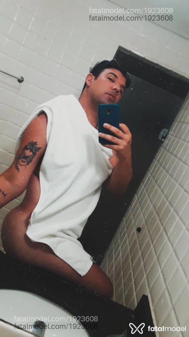 Acompanhante homem morena (o) de olhos castanhos em Recife - Pietro