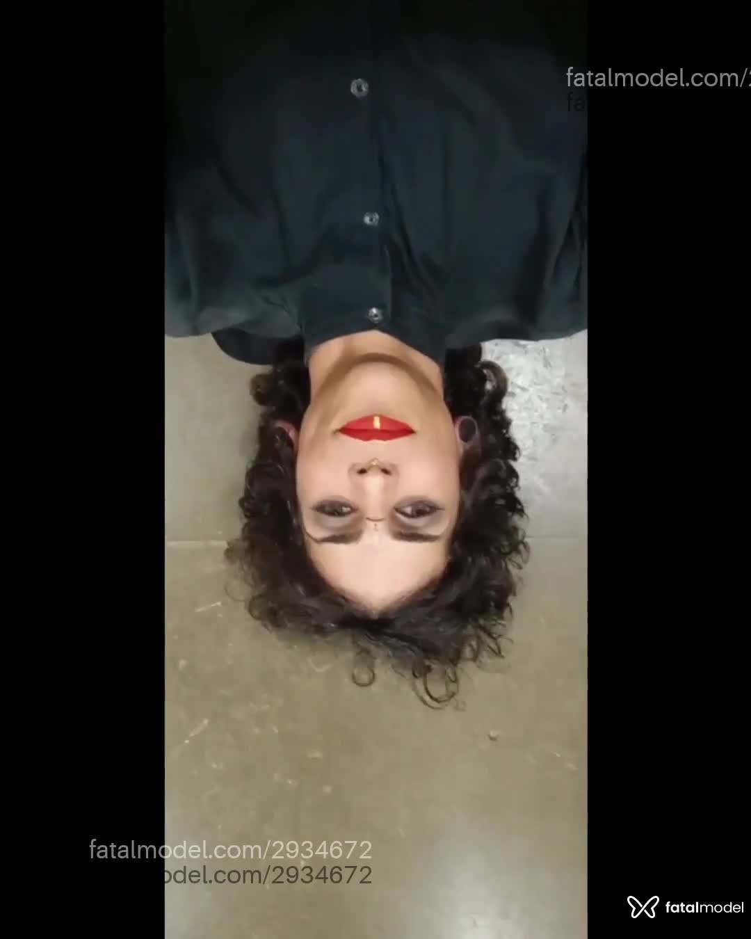 Acompanhante mulher trans com cabelo colorido de olhos verdes em Campinas - Samara Riviere