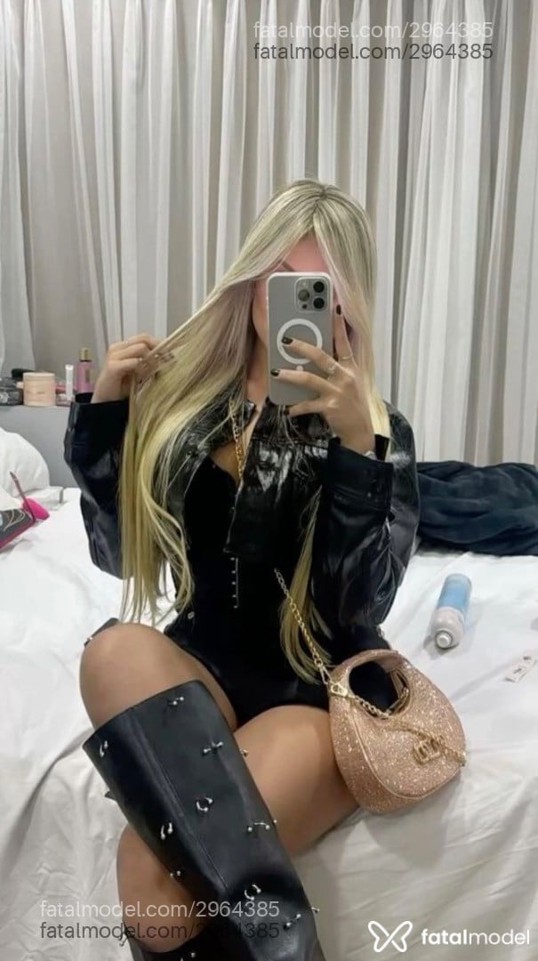 Acompanhante mulher loira (o) de olhos castanhos em Fortaleza - Tainá