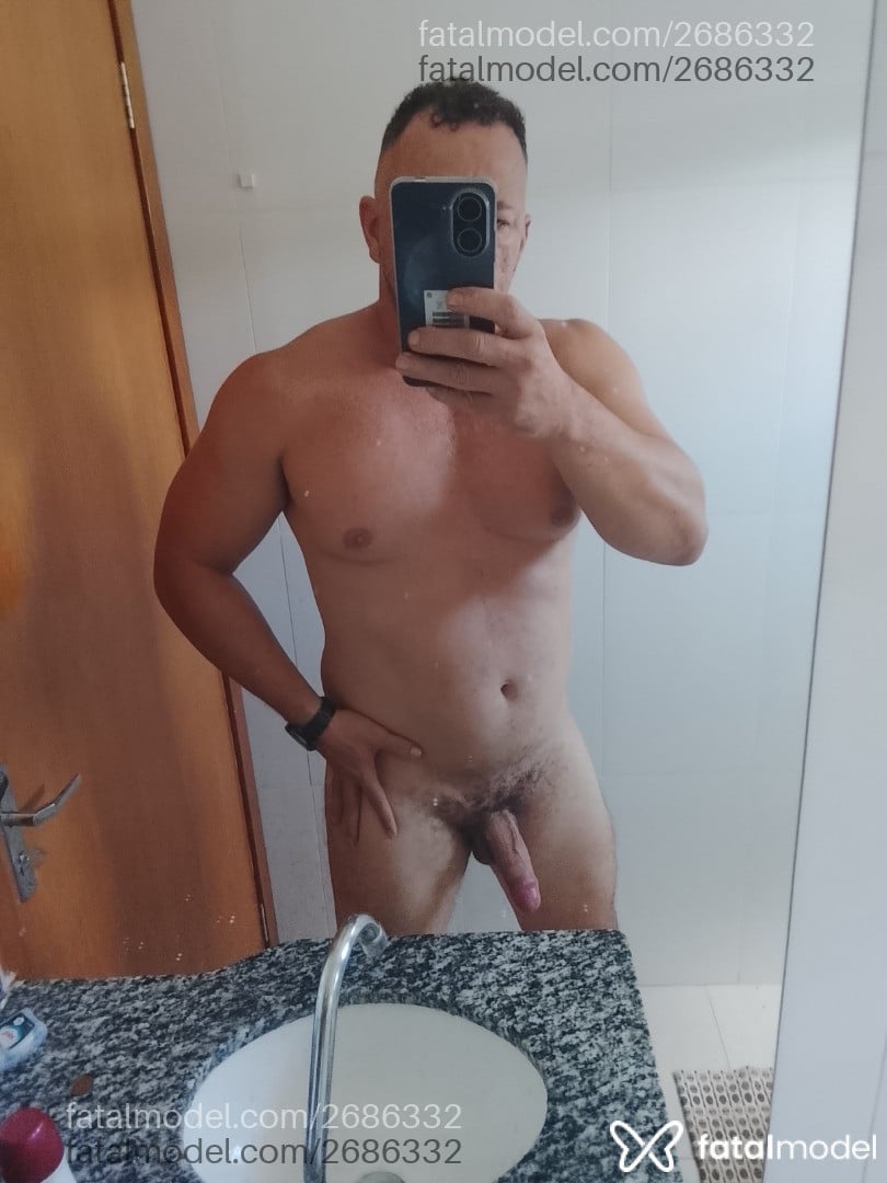 Acompanhante homem com cabelo castanho de olhos castanhos em Goiânia - Pedro Henrique
