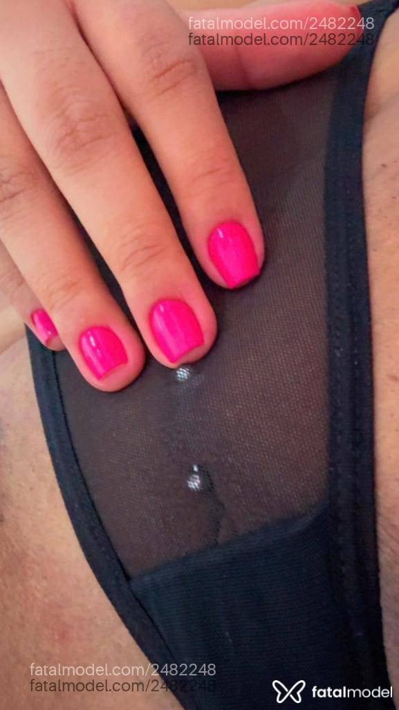 Acompanhante mulher morena (o) de olhos pretos - Bruna Tavares Acompanhante mulher morena (o) de olhos pretos - Bruna Tavares