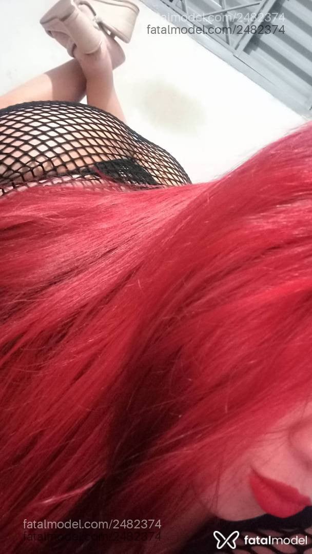 Acompanhante mulher ruiva (o) de olhos verdes em Goiânia - Grazy