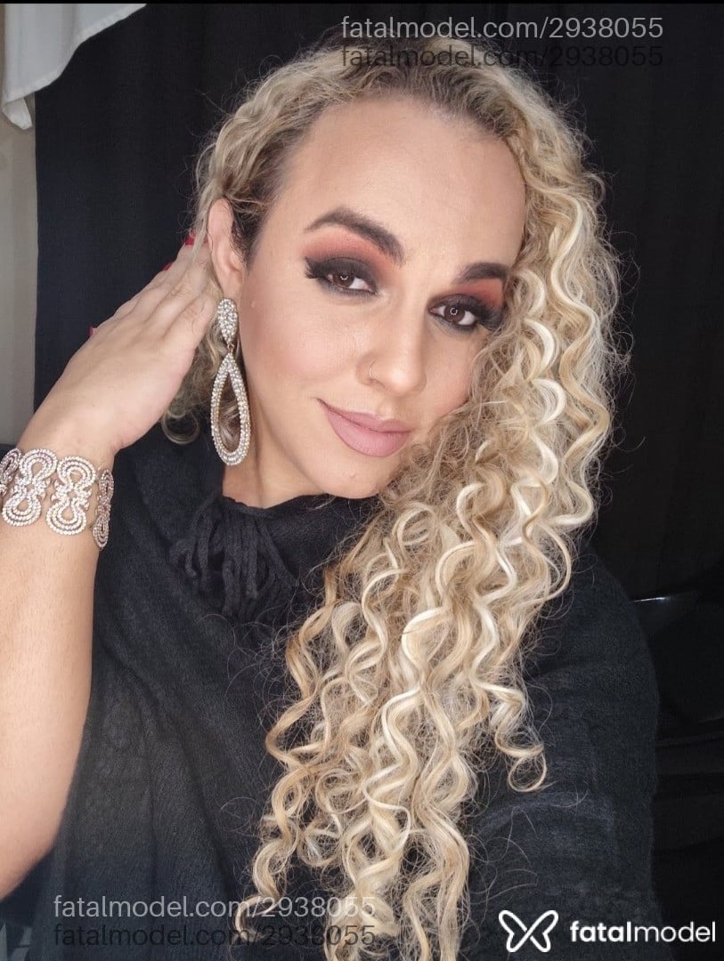 Acompanhante mulher trans loira (o) de olhos castanhos em Tarumã Acompanhante mulher trans loira (o) de olhos castanhos em Tarumã - Cleo Spiller