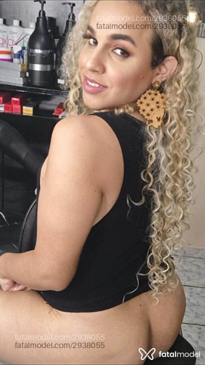 Acompanhante mulher trans loira (o) de olhos castanhos em Tarumã Acompanhante mulher trans loira (o) de olhos castanhos em Tarumã - Cleo Spiller