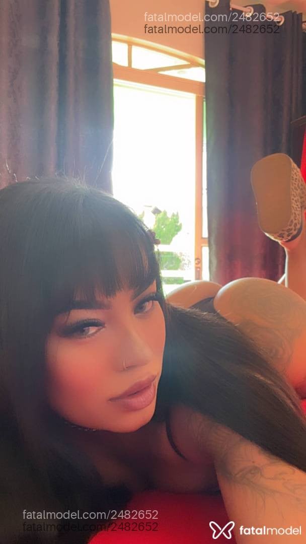 Acompanhante mulher morena (o) de olhos castanhos - Victoria Barreto