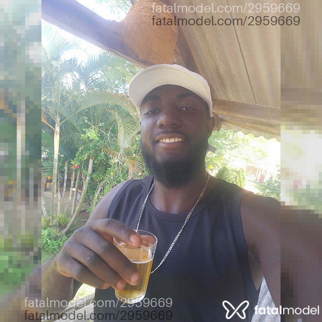 Acompanhante homem morena (o) de olhos castanhos em Virtual - Nathan