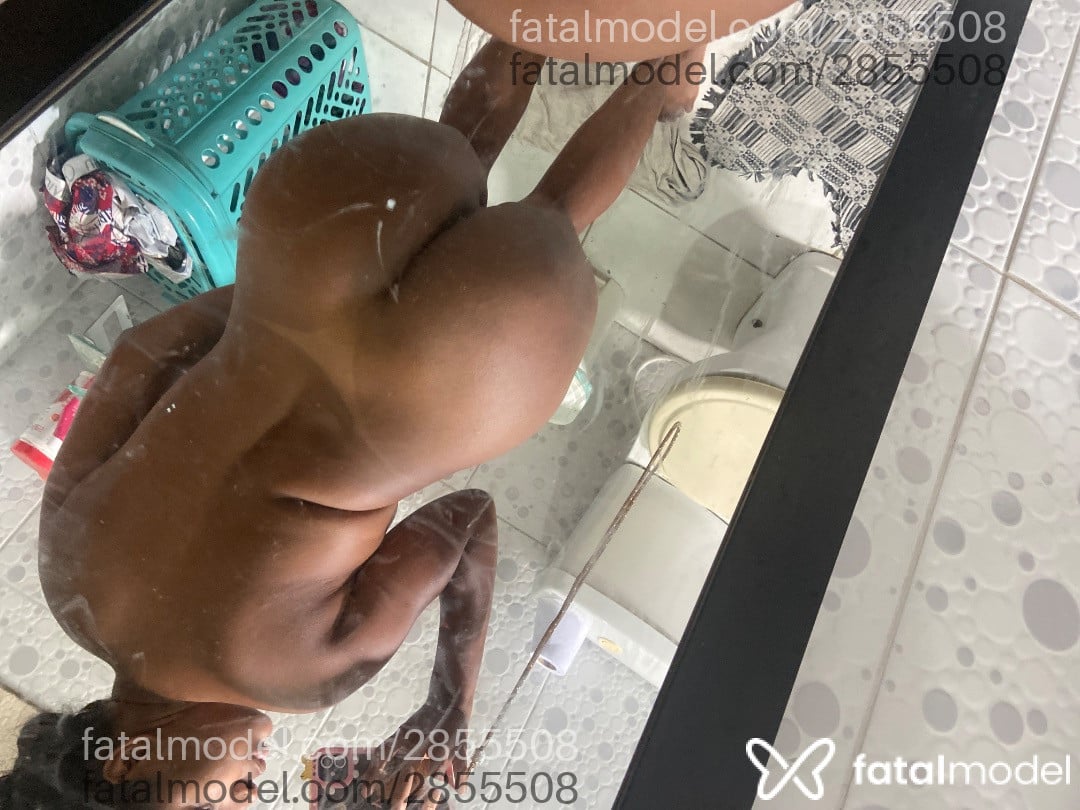 Acompanhante mulher com cabelo castanho de olhos pretos em Virtual - Gaby