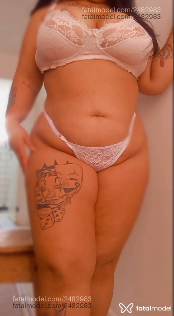 Acompanhante mulher morena (o) de olhos castanhos - Brenda