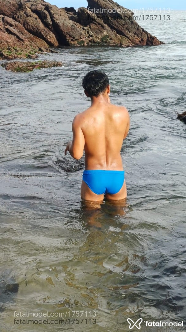 Acompanhante homem morena (o) de olhos castanhos em Balneário Camboriú - Chris