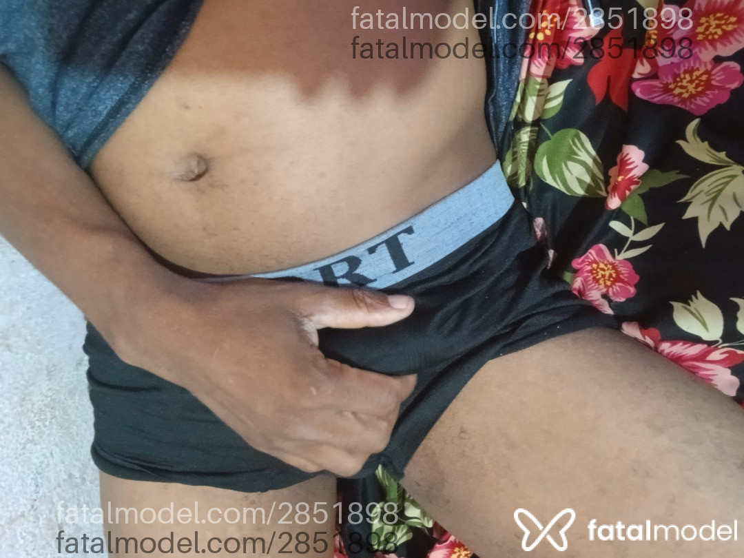 Acompanhante homem sem cabelo de olhos castanhos em Francisco Morato Acompanhante homem sem cabelo de olhos castanhos em Francisco Morato - Adriano