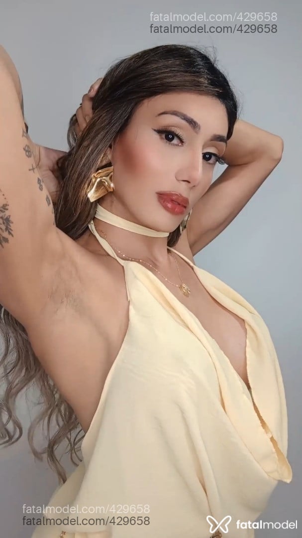 Acompanhante mulher trans loira (o) de olhos pretos em Nova Serrana - Thaís