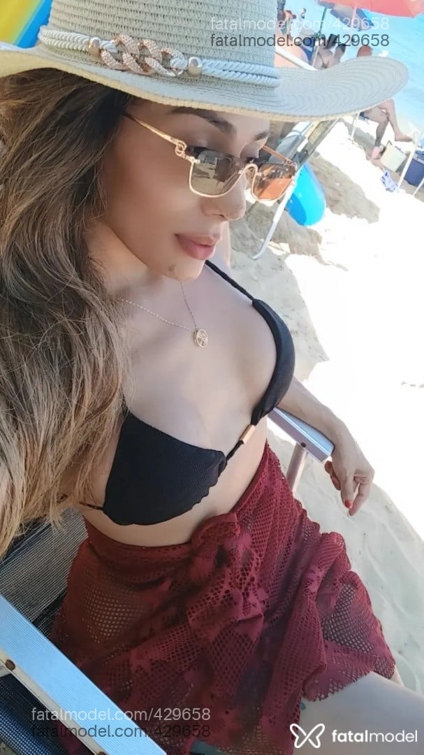 Acompanhante mulher trans loira (o) de olhos pretos em Nova Serrana Acompanhante mulher trans loira (o) de olhos pretos em Nova Serrana - Thaís