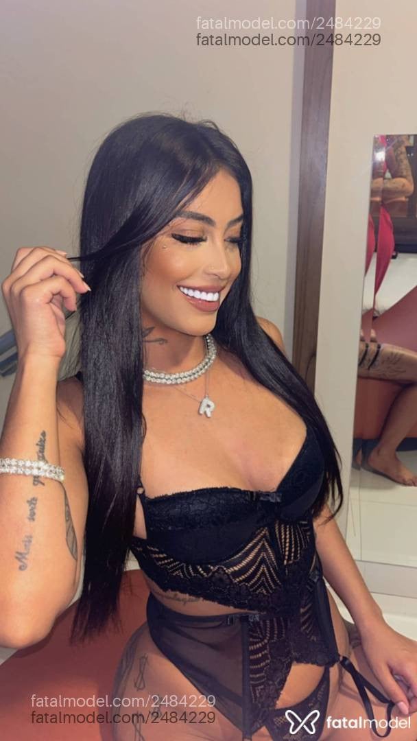Acompanhante mulher morena (o) de olhos mel em Goiânia - Angel