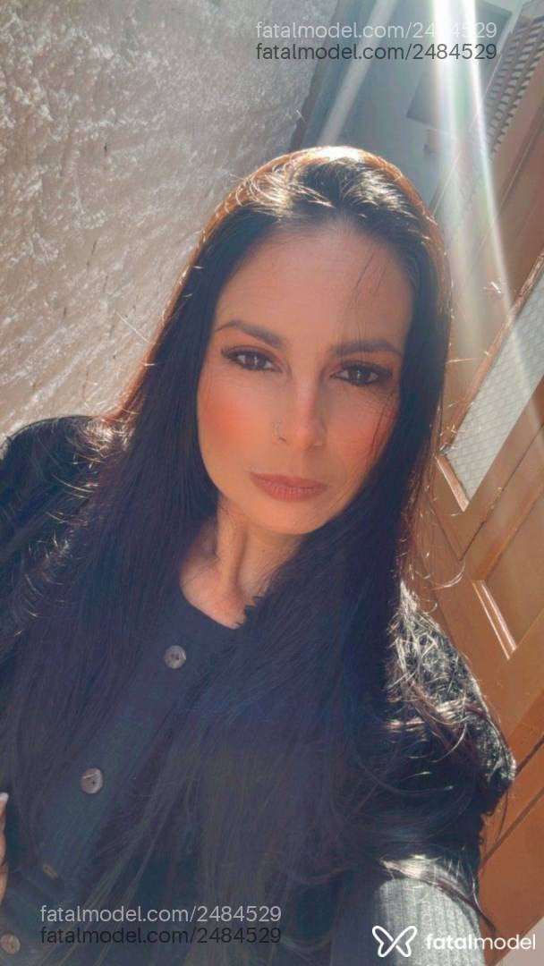 Acompanhante mulher morena (o) de olhos castanhos em Porto Alegre - Emily
