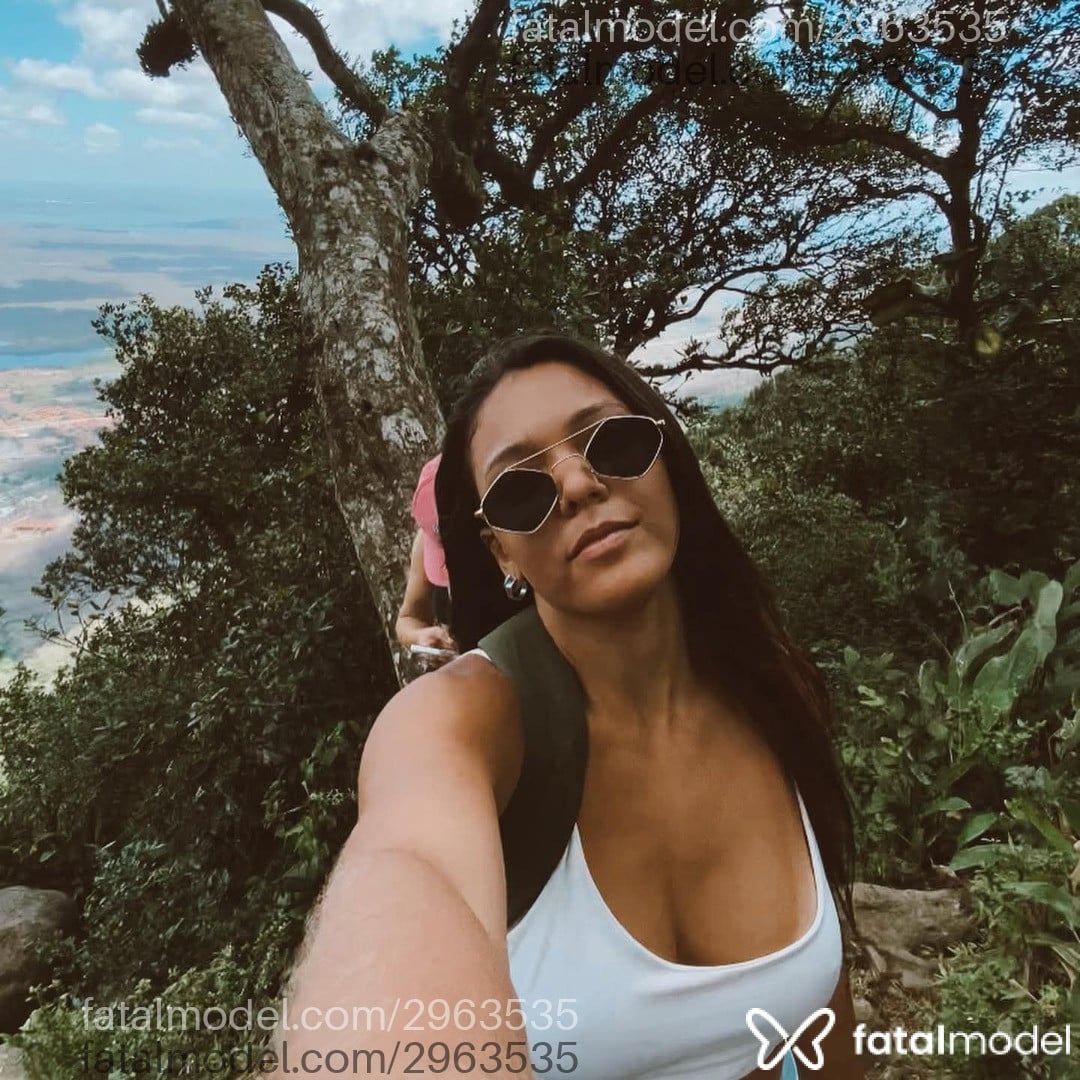Acompanhante mulher morena (o) de olhos pretos em São Paulo - Juliana