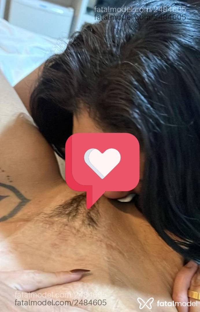 Acompanhante mulher morena (o) de olhos pretos - Casadahot