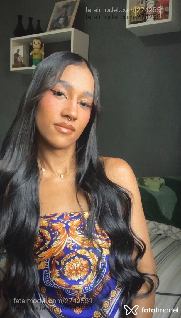 Acompanhante mulher trans com cabelo castanho de olhos castanhos em Virtual - Pyetra