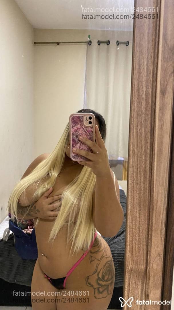 Acompanhante mulher morena (o) de olhos castanhos - Carla