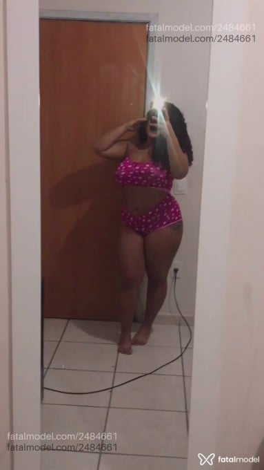 Acompanhante mulher morena (o) de olhos castanhos em Resende - Carla