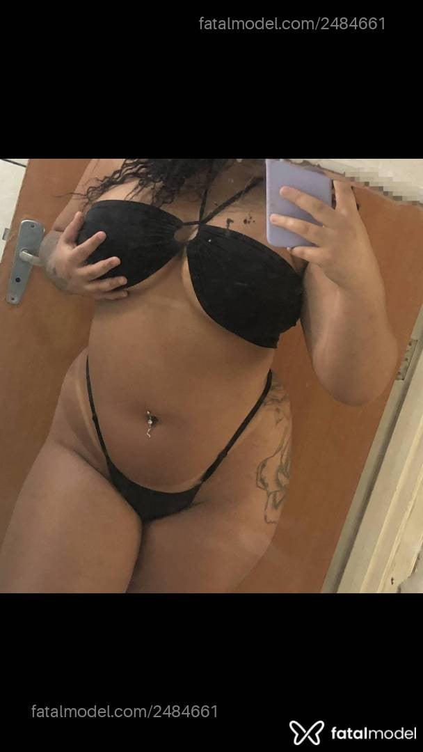 Acompanhante mulher morena (o) de olhos castanhos em Resende - Carla