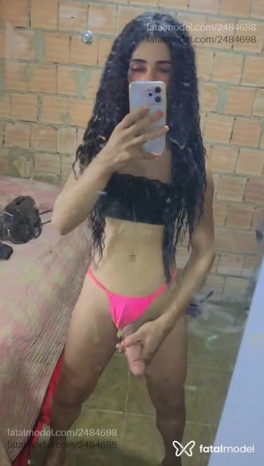Acompanhante mulher trans morena (o) de olhos castanhos em Sinop - Leticya