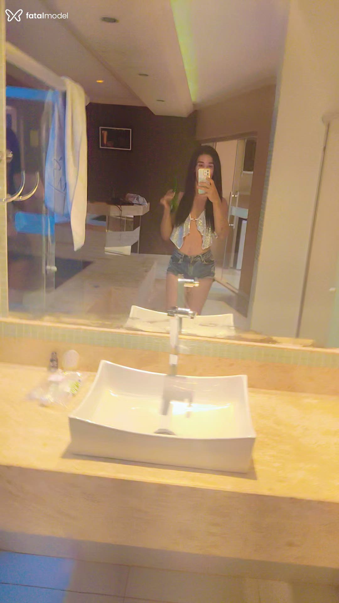 Acompanhante mulher trans morena (o) de olhos castanhos - Leticya Acompanhante mulher trans morena (o) de olhos castanhos - Leticya