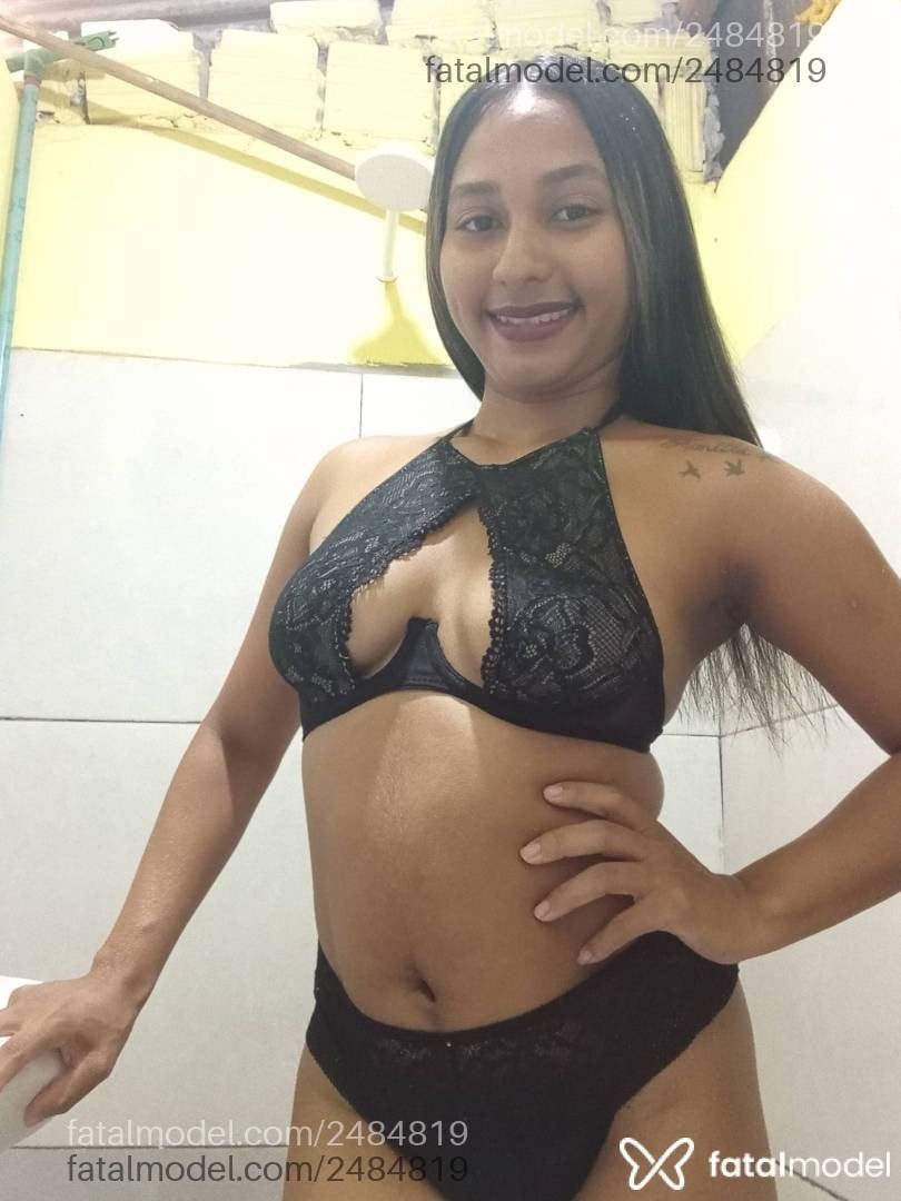 Acompanhante mulher loira (o) de olhos pretos em Virtual Acompanhante mulher loira (o) de olhos pretos em Virtual - Drielly