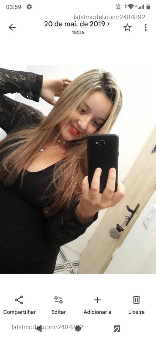 Acompanhante mulher loira (o) de olhos mel - Monique Marianna