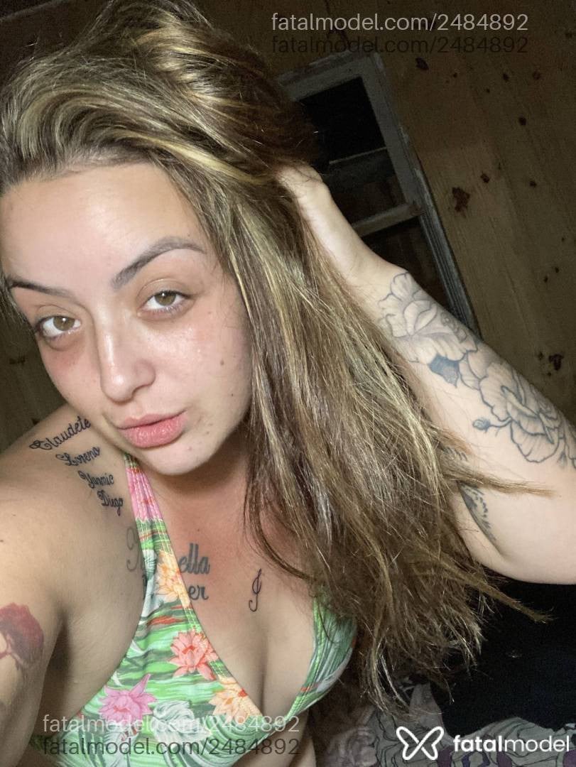 Acompanhante mulher loira (o) de olhos mel em Porto Alegre - Monique Marianna