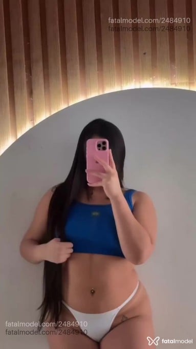 Acompanhante mulher com cabelo castanho de olhos castanhos em Tubarão - Loren Lima