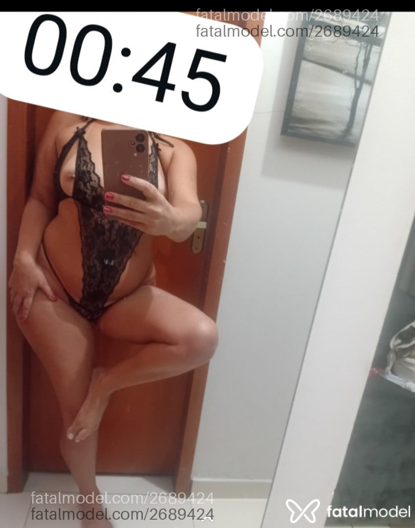 Acompanhante mulher loira (o) de olhos castanhos em Anápolis - Nayane Oliveira