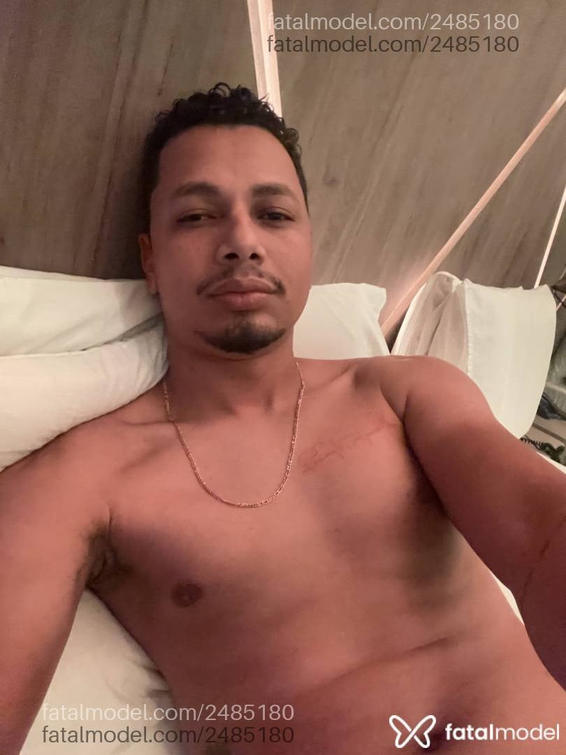 Acompanhante homem morena (o) de olhos castanhos em São Paulo - Marinho