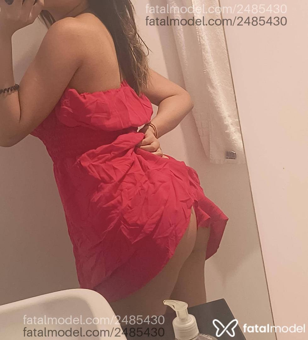 Acompanhante mulher loira (o) de olhos mel - Estela