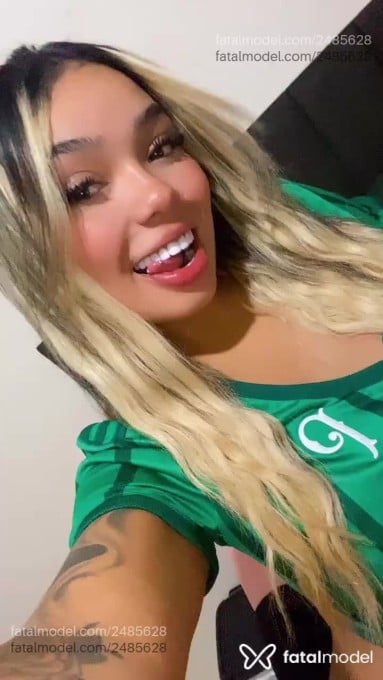 Acompanhante mulher loira (o) de olhos pretos em Lençóis Paulista - Larissa