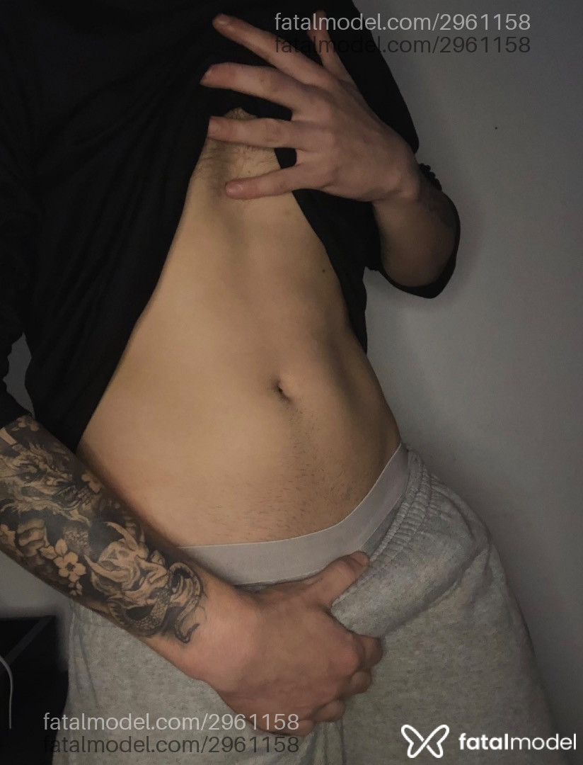 Acompanhante homem morena (o) de olhos castanhos em Virtual - Eduardo