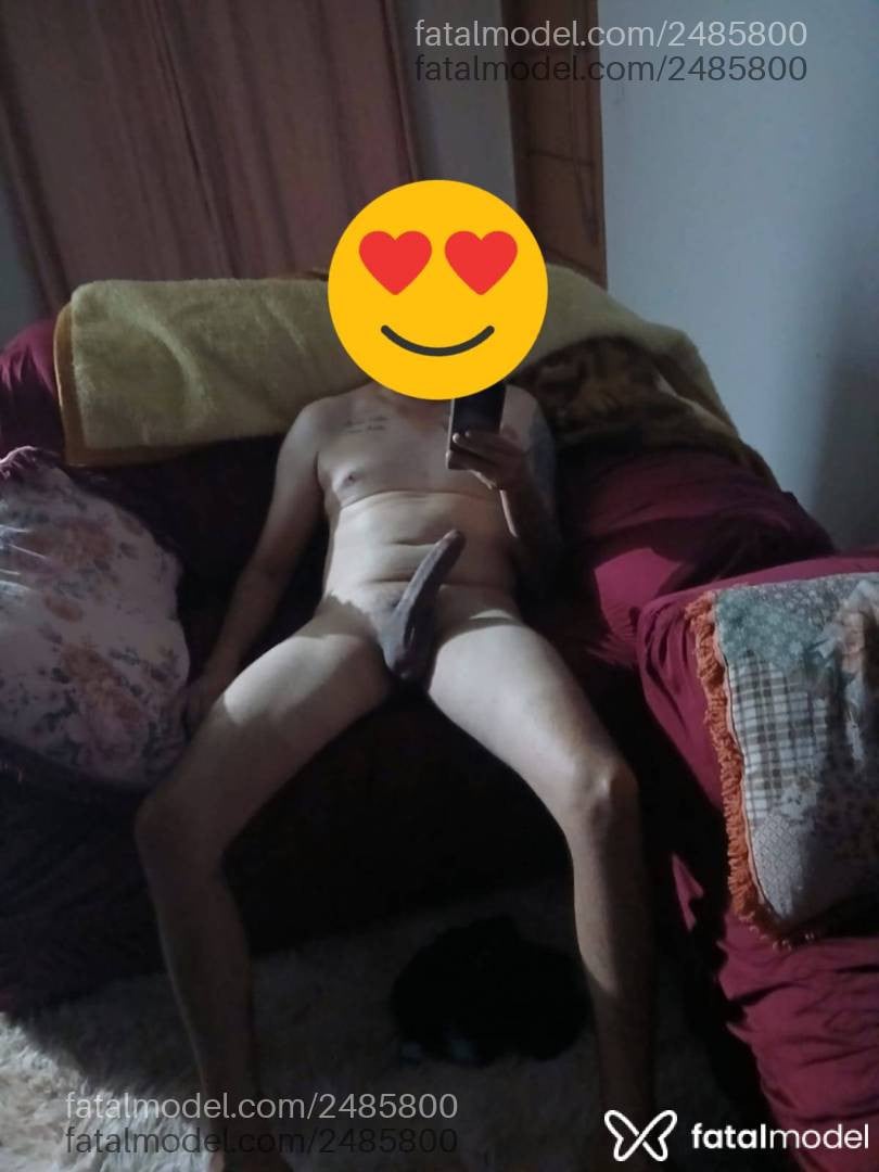 Acompanhante homem morena (o) de olhos castanhos em Ceres - Gabriel
