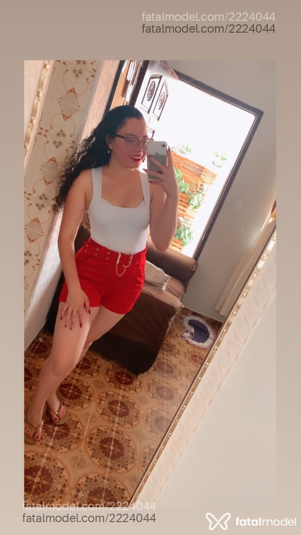Acompanhante mulher com cabelo castanho de olhos castanhos em Mauá - Aylaa