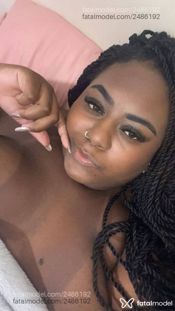 Acompanhante mulher morena (o) de olhos pretos - Bianca Boobom