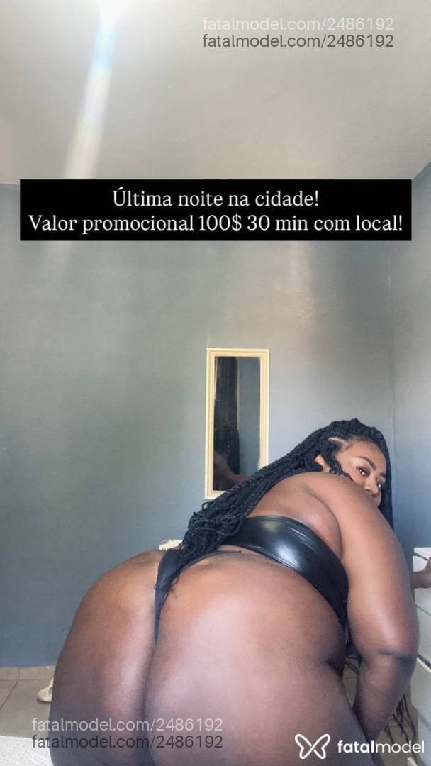 Acompanhante mulher morena (o) de olhos pretos - Bianca Boobom