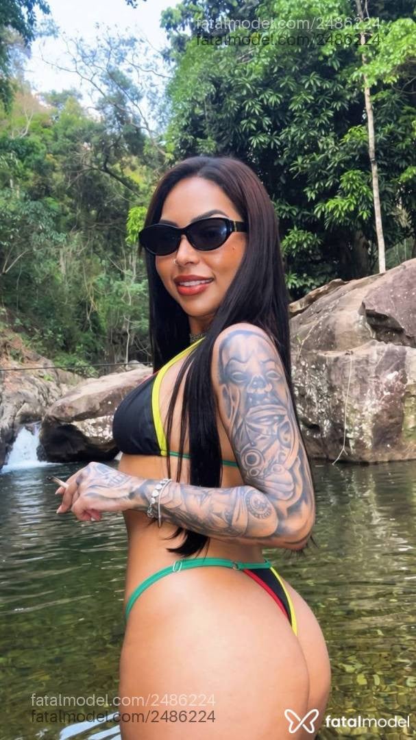 Acompanhante mulher com cabelo castanho de olhos mel - Sofia