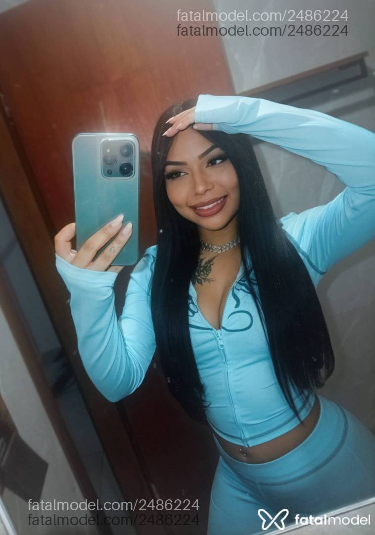 Acompanhante mulher com cabelo castanho de olhos mel - Sofia