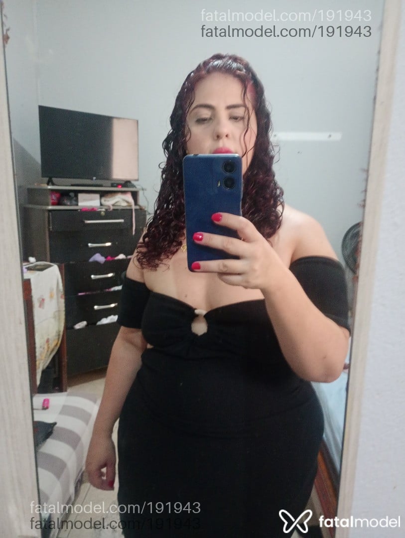Acompanhante mulher com cabelo castanho de olhos castanhos em Indaiatuba - Érica sem local