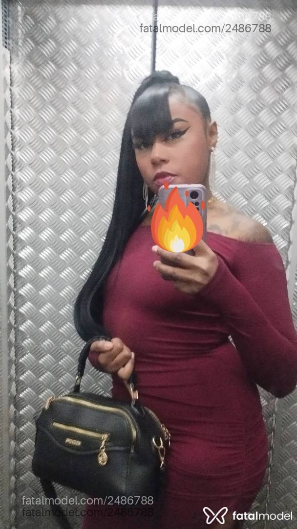 Acompanhante mulher morena (o) de olhos pretos - Pâmela Shine