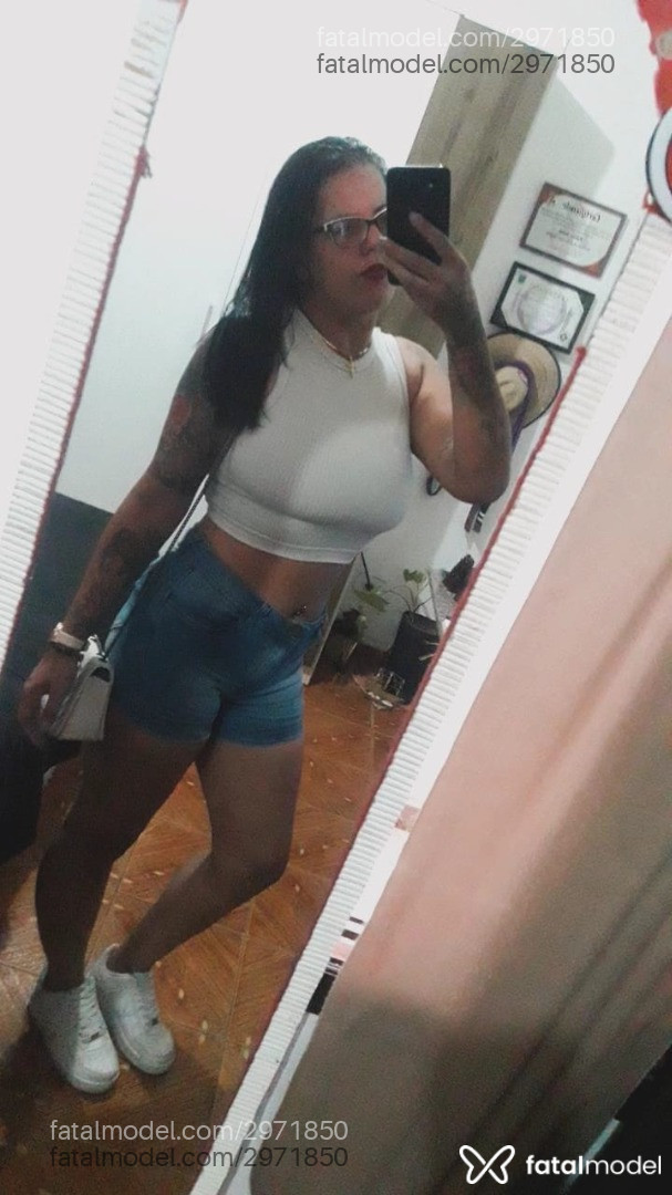 Acompanhante mulher morena (o) de olhos castanhos em Virtual Acompanhante mulher morena (o) de olhos castanhos em Virtual - Thayna