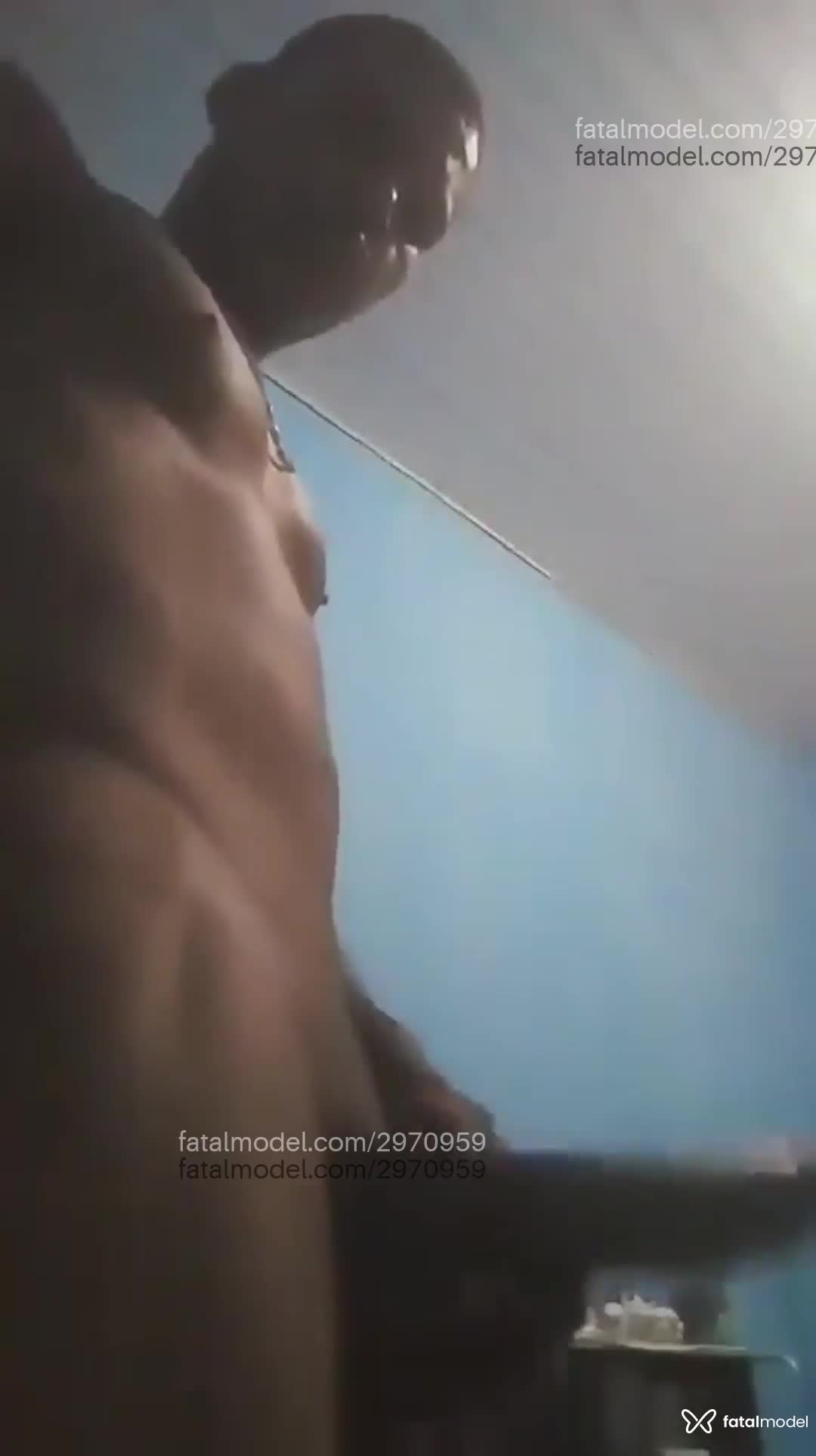Acompanhante mulher trans morena (o) de olhos mel em Virtual - Jumentinho