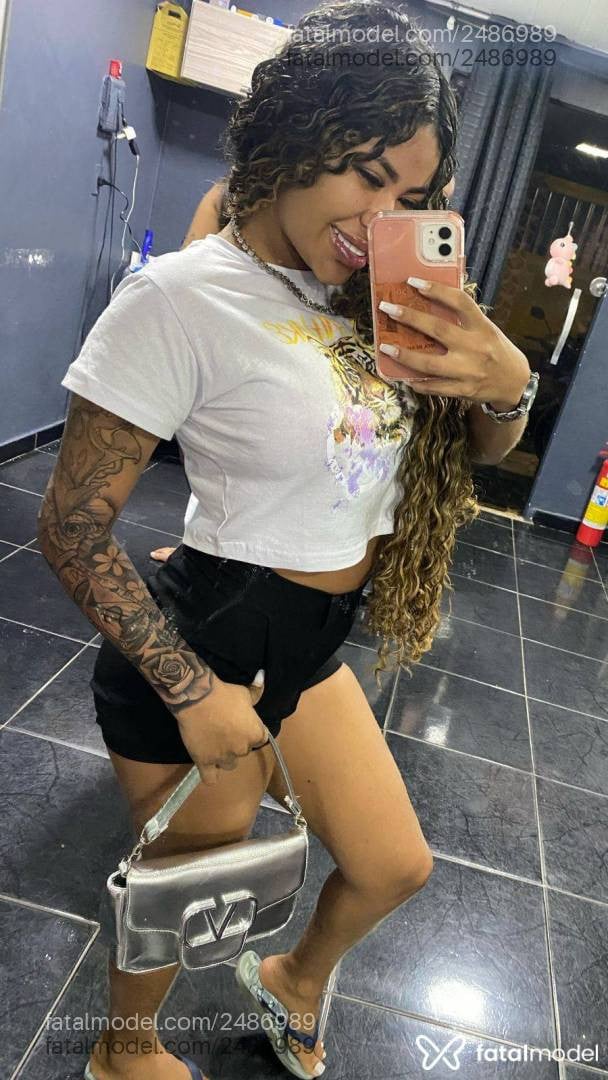 Acompanhante mulher morena (o) de olhos pretos em Pontes e Lacerda Acompanhante mulher morena (o) de olhos pretos em Pontes e Lacerda - Tatty