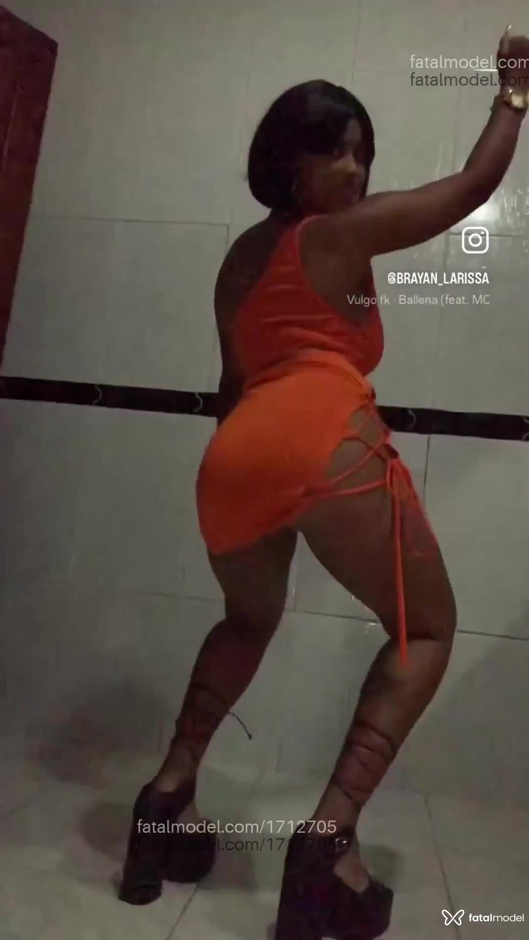 Acompanhante mulher com cabelo castanho de olhos castanhos em Rio de Janeiro - Larissa