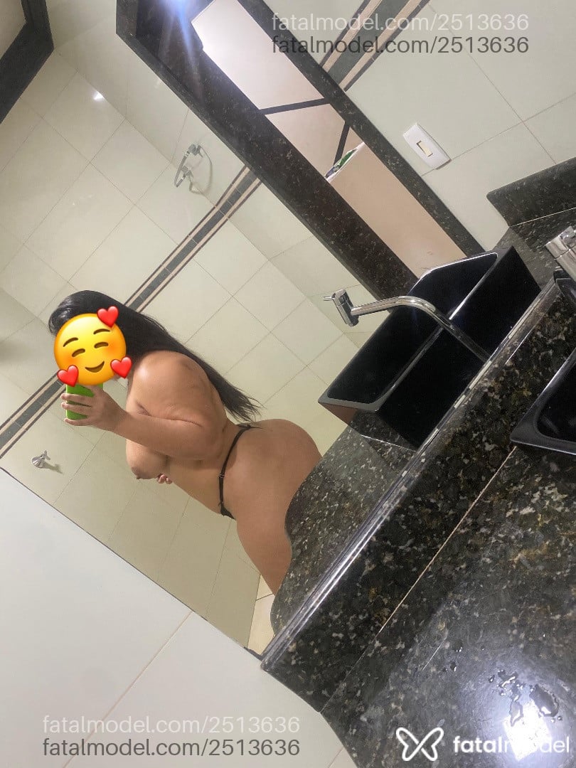 Acompanhante mulher com cabelo castanho de olhos castanhos - Maria Alice Acompanhante mulher com cabelo castanho de olhos castanhos - Maria Alice