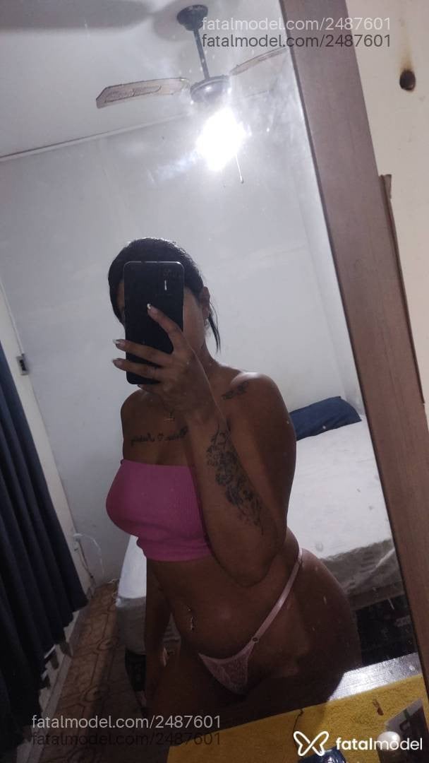 Acompanhante mulher com cabelo castanho de olhos castanhos - Betina